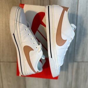 Nike White and Brown woman’s  Sneakers
